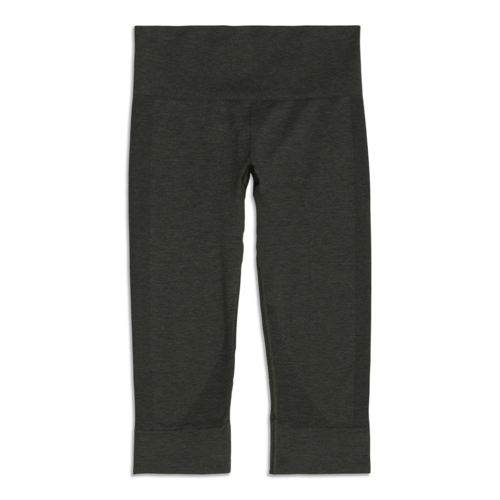 EUC Lululemon Seamlessly Street Crop Heathered Gator Green Size 8 15" - Picture 2 of 6